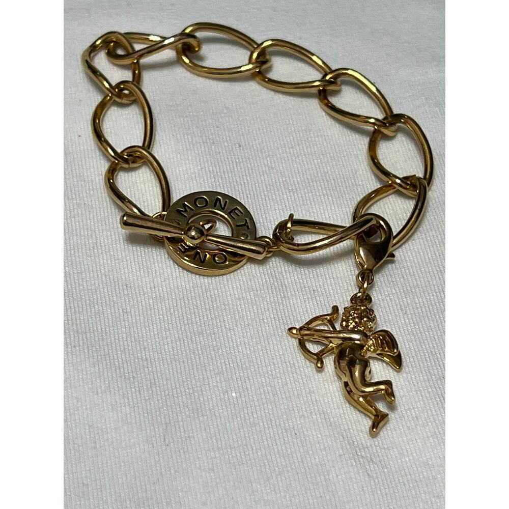 Vintage Monet Gold-Tone Charm Bracelet Cupid & Toggle Clasp New - Picture 2 of 3